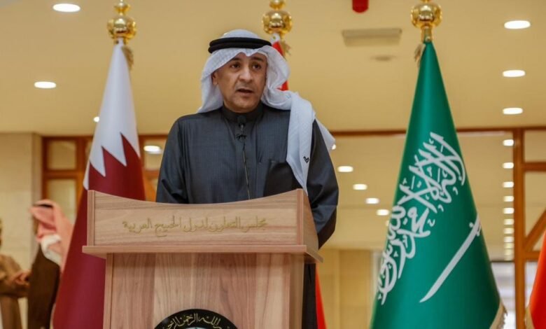 Photo of البديوي يبحث مع وزير التجارة العُماني تعزيز العمل الخليجي المشترك