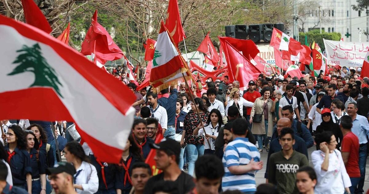 لبنان يطالب بالتعامل مع إيران عبر الدولة لا عبر قنوات موازية، وفق الخارجية