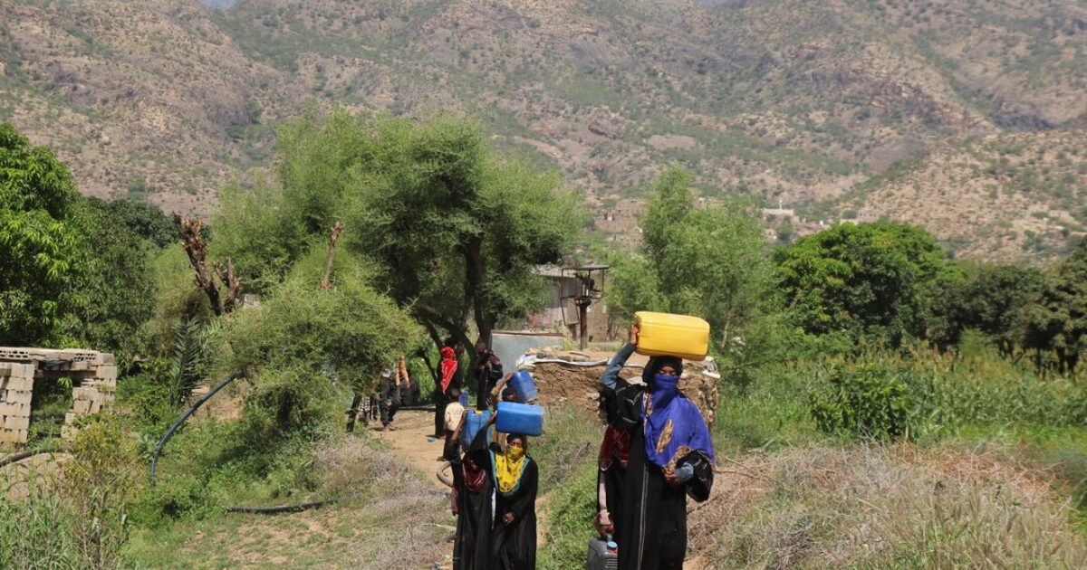 قتلى وجرحى بضربة في تعز.. روايتان متعارضتان حول هدف الهجوم عند مفرق ماوية